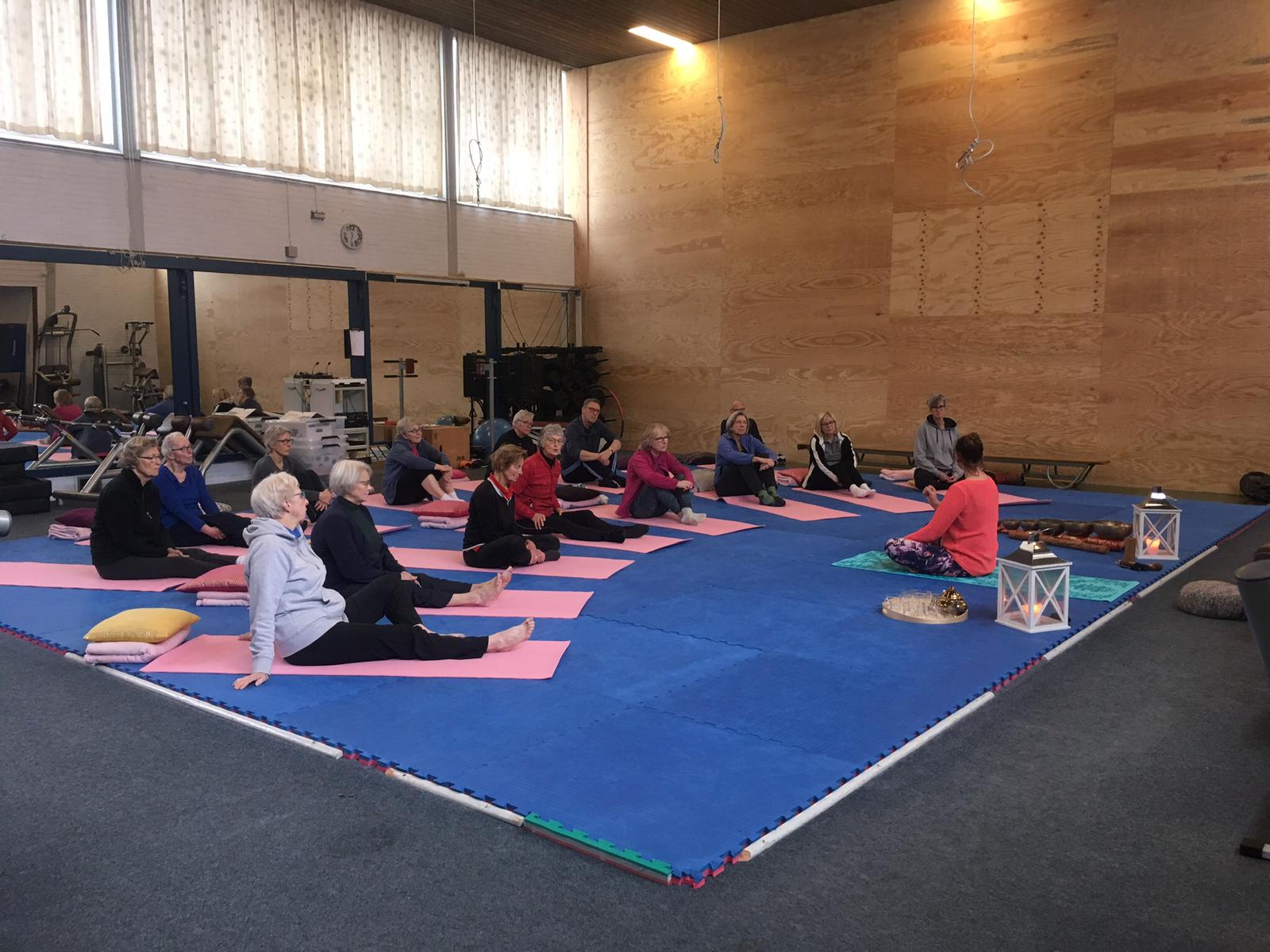Grote opkomst bij de yoga-workshops